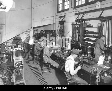 Gardien de Propriété étrangère - Biens saisis - Atelier de réparation, la Direction générale de San Francisco, magnéto Bosch Co Banque D'Images