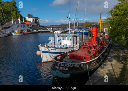 Le duc de Normandie II un remorqueur allemand construit amarrés dans le bassin du Canal à Crinan à Argyll en Écosse Banque D'Images