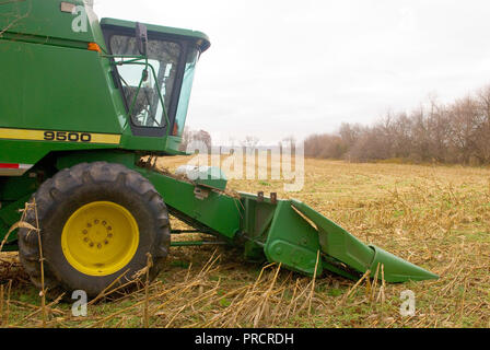 2006 - ferme familiale en 2006 est à l'aide d'une moissonneuse-batteuse John Deere 9500 qui a été d'au moins 9 ans et peut-être plus, ce modèle n'a pas été produit après 1997. Banque D'Images