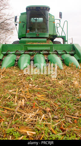 2006 - ferme familiale en 2006 est à l'aide d'une moissonneuse-batteuse John Deere 9500 qui a été d'au moins 9 ans et peut-être plus, ce modèle n'a pas été produit après 1997. Banque D'Images