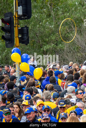 West Coast Eagles et fans de Collingwood et de supports à 2018 AFL Grand Parade Finale, Victoria de Melbourne en Australie. Banque D'Images