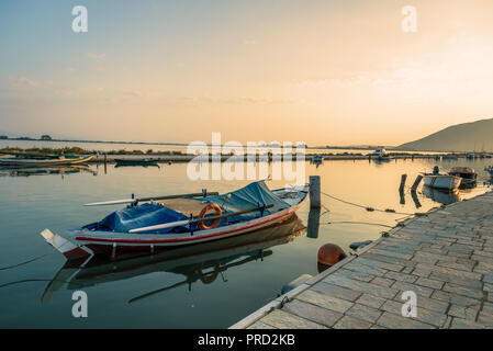 Le village Agios Kirikos Ikaria island en Grèce en été. Banque D'Images