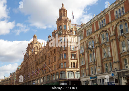 Harrods, le célèbre grand magasin de Knightsbridge Londres Banque D'Images