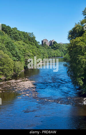 Château de Doune, regardant le long de la rivière Teith, Doune, Stirlingshire, Sccotland UK Banque D'Images