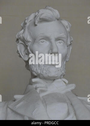 Mémorial de Lincoln à l'extrémité ouest du National Mall à Washington D.C., Statue de Lincoln conçu par Daniel Français en 1920. Photo : Tony Gale Banque D'Images