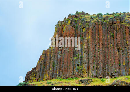 Dans les formations de roche de basalte roche moutons dans John Day Fossil Chambres Parc National dans l'Oregon, Kimberly Banque D'Images