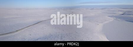 Tuktoyaktuk, Tuk, T.N.-O., Territoires du Nord-Ouest, Canada, Panorama aérien, Brian Martin RMSF Banque D'Images