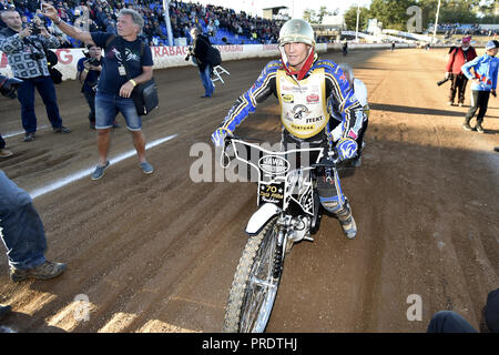 Pardubice, République tchèque. Sep 30, 2018. Jason Doyle, de l'Australie remporte la 70e casque d'or international speedway course à Pardubice, en Bohême de l'Est, la République tchèque, le dimanche, 30 Septembre, 2018. Photo : CTK Josef Vostarek/Photo/Alamy Live News Banque D'Images