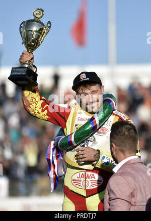 Pardubice, République tchèque. Sep 30, 2018. De République tchèque Vaclav Milik a placé la troisième dans la 70e casque d'or international speedway course à Pardubice, en Bohême de l'Est, la République tchèque, le dimanche, 30 Septembre, 2018. Photo : CTK Josef Vostarek/Photo/Alamy Live News Banque D'Images