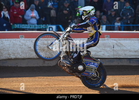 Pardubice, République tchèque. Sep 30, 2018. Jason Doyle, de l'Australie remporte la 70e casque d'or international speedway course à Pardubice, en Bohême de l'Est, la République tchèque, le dimanche, 30 Septembre, 2018. Photo : CTK Josef Vostarek/Photo/Alamy Live News Banque D'Images