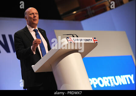 Birmingham, Angleterre. 1er octobre 2018. Chris Grayling MP, Secrétaire d'État aux Transports, offre son discours à la conférence sur la session du matin de la deuxième journée de la conférence annuelle du parti conservateur à la CPI. Kevin Hayes/Alamy Live News Banque D'Images