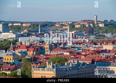 GOTHENBURG, SUÈDE - 8 juillet 2018 : Fin de la soirée vue aérienne de la ville de Göteborg en été Banque D'Images