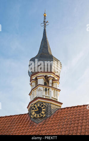 Clocher de l'hôtel de ville historique à Hooksiel, Wangerland, Allemagne Banque D'Images