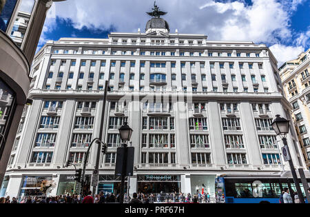 Edificio Gran Via 32 également connu sous le nom de Edificio Madrid-París, Gran Via, Madrid, Espagne. Banque D'Images