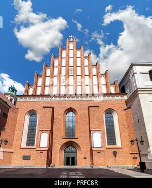 La façade extérieure de consigner vos bagages de St. John's à Varsovie. Basilique consigner vos bagages à Varsovie (1981). Le Martyre de Saint Jean Baptiste. Catholique romain ch Banque D'Images