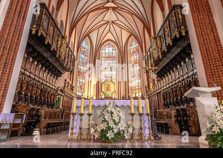 Varsovie, Pologne 30 Mai 2018 : Intérieur de consigner vos bagages St. John's à Varsovie. Basilique consigner vos bagages à Varsovie (1981). Martyre de Saint Jean Baptiste Banque D'Images