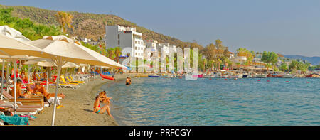 Sur le front de mer de Bodrum à East Bay ville de Bodrum, Province de Mugla, Turquie. Banque D'Images