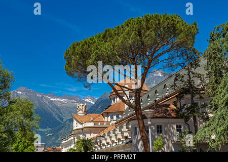 Kurhaus (cure maison) dans Meran, le Tyrol du Sud Banque D'Images