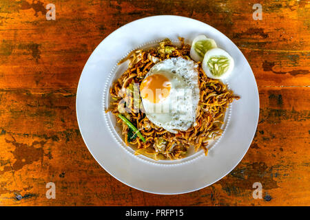 Mie goreng ou plat de nouilles frites, Bira, Sulawesi, Indonésie Banque D'Images