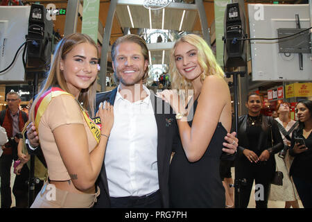 Concours de beauté et l'élection annuelle de Miss et Mister Hamburg 2018 tenue à Europa passage comprend : Anahita Rehbein (Miss Germany 2018), Paul Janke und Jolina Fust Où : Hambourg, Allemagne Quand : 31 août 2018 Credit : Becher/WENN.com Banque D'Images