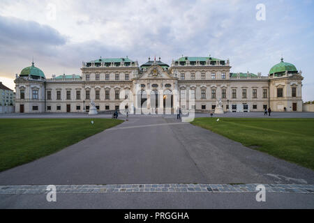 Schloss Belvedere est un ensemble de palais de style baroque situé à Vienne. Le palais fut construit en 1723 et a été conçu par Johann Lukas von Hildebrandt comprend : Atmosphère Où : Vienne, Autriche Quand : 01 Sep 2018 Crédit : Oscar Gonzalez/WENN.com Banque D'Images