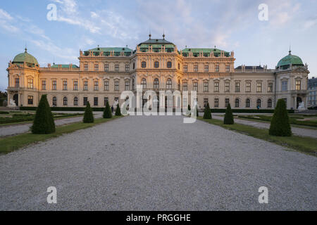 Schloss Belvedere est un ensemble de palais de style baroque situé à Vienne. Le palais fut construit en 1723 et a été conçu par Johann Lukas von Hildebrandt comprend : Atmosphère Où : Vienne, Autriche Quand : 01 Sep 2018 Crédit : Oscar Gonzalez/WENN.com Banque D'Images