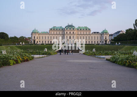 Schloss Belvedere est un ensemble de palais de style baroque situé à Vienne. Le palais fut construit en 1723 et a été conçu par Johann Lukas von Hildebrandt comprend : Atmosphère Où : Vienne, Autriche Quand : 01 Sep 2018 Crédit : Oscar Gonzalez/WENN.com Banque D'Images