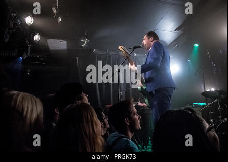Londres, Royaume-Uni. 1er octobre 2018. Mini Mansions jouer live à Hoxton square Bar and Kitchen, Londres, Royaume-Uni. Credit : Nikki Courtnage/Alamy Live News. Banque D'Images