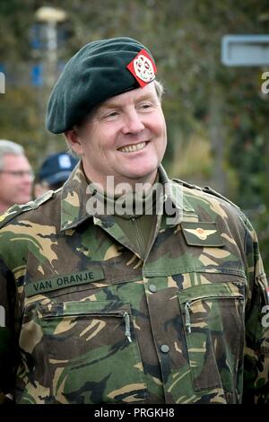 Zoutkamp, Pays-Bas. 09Th Oct, 2018. Le roi Willem-Alexander des Pays-Bas à la Willem Lodewijk van Nassaukazerne à Zoutkamp, le 02 octobre 2018, pour une workvisit aux Services de police de l'UE (formation EUPST Crédit : Albert Nieboer/ Pays-Bas OUT/Point de vue OUT |/dpa/Alamy Live News Banque D'Images