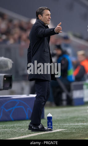 Munich, Bavière. 2e oct, 2018. Munich, Bavière. 09Th Oct, 2018. 02 octobre 2018, Allemagne, Munich : Soccer : Ligue des Champions, Bayern Munich - Ajax Amsterdam, phase Groupe, Groupe E, 2ème journée de l'Allianz Arena. Coach Niko Kovac de Munich des gestes sur la touche. Crédit : Sven Hoppe/dpa/Alamy Live News Crédit : afp photo alliance/Alamy Live News Banque D'Images