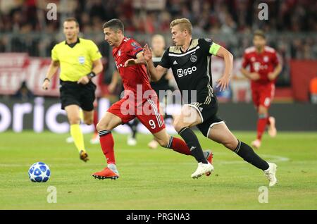 Munich, Bavière. 2e oct, 2018 : 02.10.2018 Fuvuball. firo, Football : Ligue des Champions, Saison 2018/2019 Phase groupe CL, première étape FC Bayern Munich - Ajax Amsterdam, Robert Lewandowski, le FC Bayern, Munich, Munich, Matthijs de Ligt, Ajax, Amsterdam, les duels | Conditions de crédit dans le monde entier : dpa photo alliance/Alamy Live News Banque D'Images