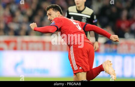 Munich, Bavière. 2e oct, 2018 : 02.10.2018 Fuvuball. firo, Football : Ligue des Champions, Saison 2018/2019 Phase groupe CL, première étape FC Bayern Munich - Ajax Amsterdam, Mats Hummels, Bayern, Munich, Munich, objectif de 1 : 0 | Conditions de crédit dans le monde entier : dpa photo alliance/Alamy Live News Banque D'Images