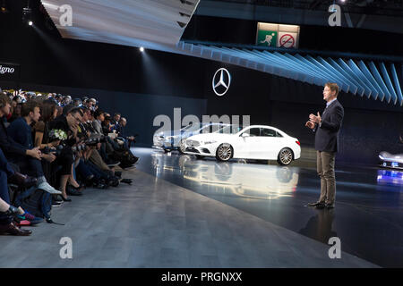 Paris, France. 2 octobre, 2018. Mondial de l'Automobile de Paris 2018 a ouvert ses portes à la presse le 2 octobre. Principaux constructeurs automobiles ont donné les organisateurs de presse pour dévoiler la dernière de nouveaux produits. Credit : Paul-Marie Guyon/Alamy Live News Banque D'Images