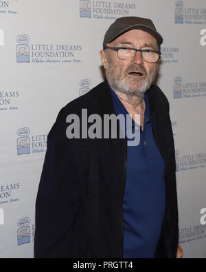 MIAMI BEACH, FL - 02 OCTOBRE : Nic Collins, Orianne Collins et Phil Collins sont vus à Little Dreams Foundation's Little Dreamers 2018 au Lounge de l'hôtel The Setai le 2 octobre 2018 à Miami Beach, Floride. People : Phil Collins Credit : tempêtes Media Group/Alamy Live News Banque D'Images