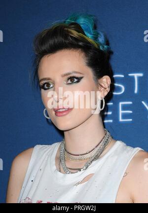 Sherman Oaks, CA. 2e oct, 2018. Bella Thorne, au hall des arrivées pour vous je vois toujours Premiere, ArcLight Sherman Oaks, Sherman Oaks, CA Octobre 2, 2018. Credit : Elizabeth Goodenough/Everett Collection/Alamy Live News Banque D'Images