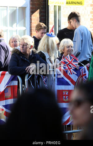 Chichester, West Sussex, UK. Le duc et la duchesse de Kent, le prince Harry et Meghan Markle photographié visitant Chichester, West Sussex. Mercredi 3 octobre 2018 Crédit : Sam Stephenson/Alamy Live News Banque D'Images