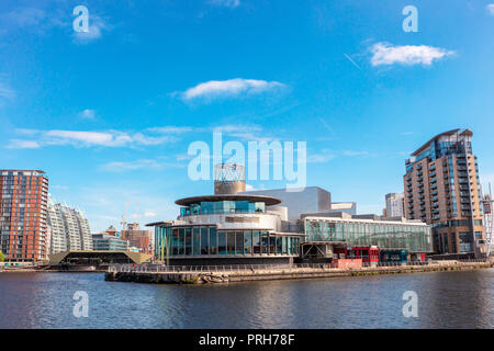 The Lowry à Salford Quays Manchester est la plus grande attraction touristique le plus visité. Banque D'Images