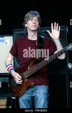 Phil Lesh se produit en concert à l'amphithéâtre du parc Mizner à Boca Raton, Floride le 22 juin 2006. Banque D'Images