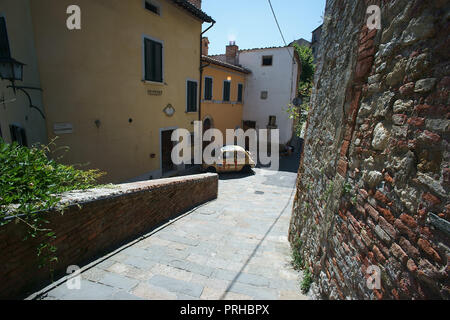 Rues de Montepulciano, province de Sienne, Toscane, Italie Banque D'Images