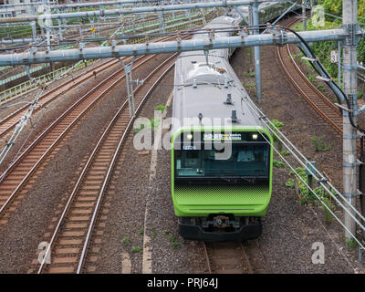 Tokyo, Japon - 10 septembre 2018 : vue sur Tokyo train depuis un pont à Ueno, Tokyo, Japon. Banque D'Images