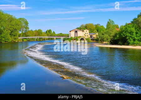 Dole vieux pont romain et la rivière Doubs, France Banque D'Images