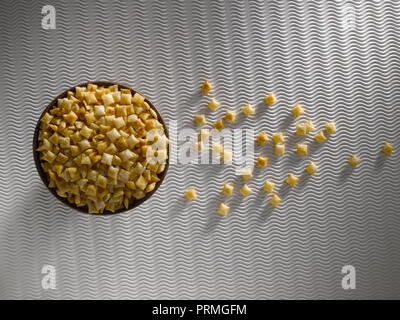 Encore UNE VIE DE CHEESLING BISCUITS, MUMBAI, INDE Banque D'Images