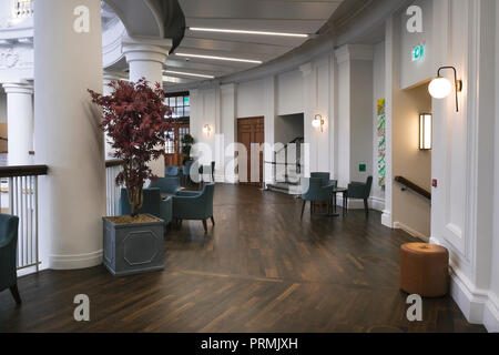 Ville Espagnole vue de l'intérieur coin manger et base de loisirs à Whitley Bay, ville balnéaire en Amérique du Tyneside, Tyne & Wear. Récemment rénové. Banque D'Images