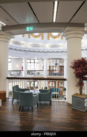 Vue intérieure de Spanish City sur le restaurant Trencher's dans le centre de restauration et de loisirs de Whitley Bay, ville balnéaire de North Tyneside, Tyne & Wear. Banque D'Images