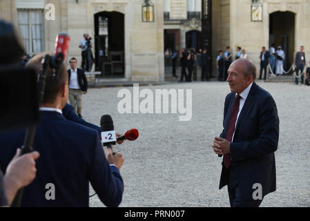 16 juillet 2018 - Paris France : le ministre français de l'intérieur, Gérard Collomb quitte le palais de l'Élysée après la réception de l'équipe de France de football qui a remporté la Coupe du monde. *** FRANCE / PAS DE VENTES DE MÉDIAS FRANÇAIS *** Banque D'Images