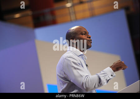 Birmingham, Angleterre. 3 octobre, 2018. Shaun Bailey qui a été choisi comme candidat conservateur à la mairie de Londres, prenant la parole avant le discours de Theresa peut MP, Premier Ministre et chef du parti conservateur, sur la séance de clôture de la quatrième journée de la conférence annuelle du parti conservateur à la CPI. Kevin Hayes/Alamy Live News Banque D'Images