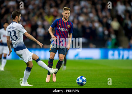Le stade de Wembley, Londres, Royaume-Uni. 3ème Oct 2018. Ivan Rakitic de Barcelone au cours de la phase de groupes de la Ligue des Champions match entre Tottenham Hotspur et Barcelone au stade de Wembley, Londres, Angleterre le 3 octobre 2018. Usage éditorial uniquement, licence requise pour un usage commercial. Aucune utilisation de pari, de jeux ou d'un seul club/ligue/dvd publications. Credit : UK Sports Photos Ltd/Alamy Live News Banque D'Images