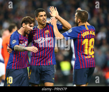 Londres, Royaume-Uni. 3 octobre, 2018. Lionel Messi de Barcelone scores au cours Carabao Cup 3ème tour match entre Tottenham Hotspur et Watford à Stade MK, Milton Keynes, Angleterre le 26 septembre 2018. Premier League et Ligue de football DataCo images sont soumis à licence. Usage éditorial uniquement. Pas de vente d'impression. Aucun usage personnel des ventes. Aucune UTILISATION NON RÉMUNÉRÉ : Crédit photo Action Sport / Alamy Live News Banque D'Images