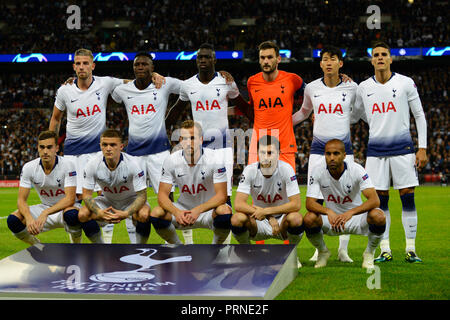 Line up de Tottenham (L-R) Toby Alderweireld, Davinson Peintures Sanchez, Victor Wanyama, Hugo Lloris, Heung-Min fils, Erik Lamela, Harry Winks, Kieran Trippier, Harry Kane, Ben Davies, Lucas pendant le match du groupe B de la Ligue des Champions entre Tottenham Hotspurs et le FC Barcelone au stade de Wembley sur Octobre 03, 2018 à Londres, en Angleterre. Banque D'Images