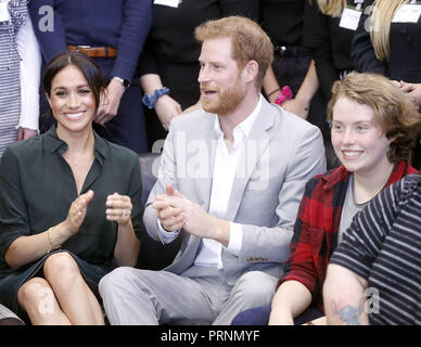 Le duc et la duchesse de Sussex à l'Joff Peacehaven, centre jeunesse, East Sussex, dans le cadre de leur première visite officielle au Sussex. Banque D'Images